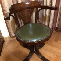 Sedia girevole con braccioli