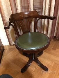 Sedia girevole con braccioli