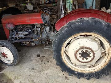 Trattore Ferguson d’epoca originale targa storica