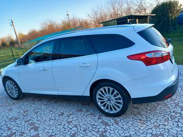 FORD Altro modello - 2012
