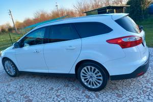 FORD Altro modello - 2012