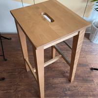 Sgabello alto in legno