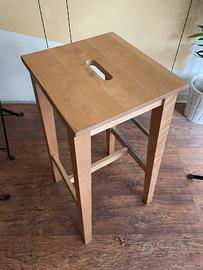 Sgabello alto in legno