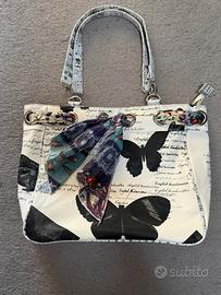 Borsa bianca farfalle
