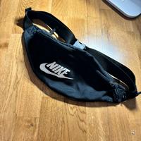 Borsello Nike