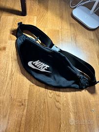 Borsello Nike