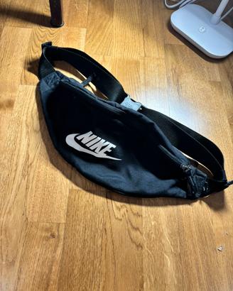 Borsello Nike
