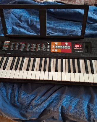 Pianola elettrica Yamaha psr F51