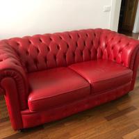 Divano Chesterfield con letto in pelle