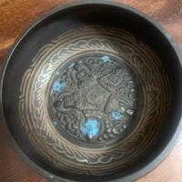 Ciotola tibetana incisa a mano