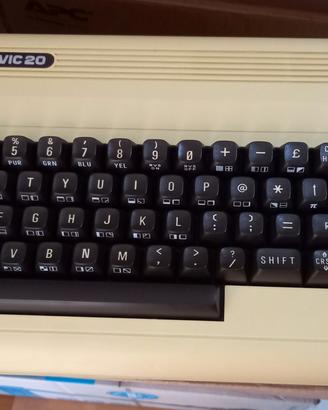 COMMODORE VIC 20 TESTATO 