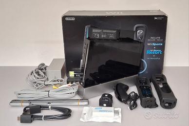 NINTENDO Wii nera in scatola con giochi