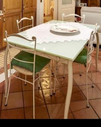 Tavolo da cucina 