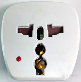 Spina adattatore da viaggio 3 poli EU presa univer