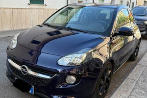 Opel Adam 1.0 Turbo da 115 CV