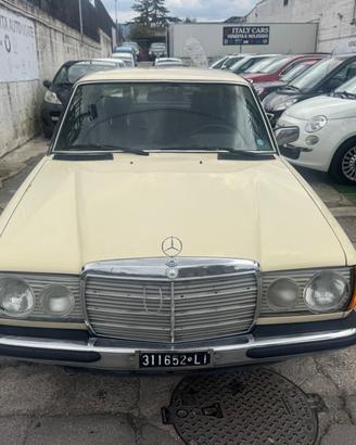 Mercedes-benz 200 berlina