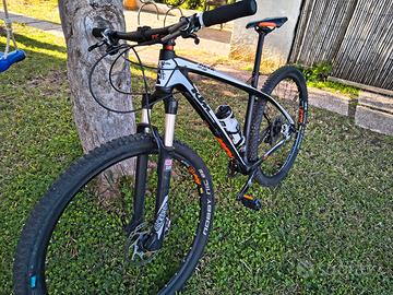 Mountain Bike KTM Aera Pro 29" in carbonio 29 L