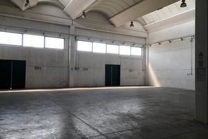 Castelnuovo del Garda(VR) capannone ALTA RED