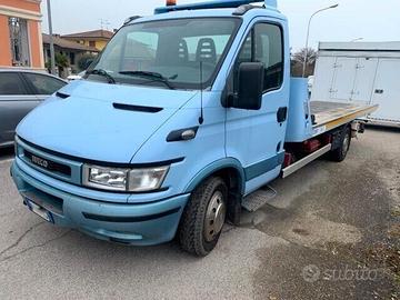 Iveco Daily carroatrezzi iveco 35c15 g