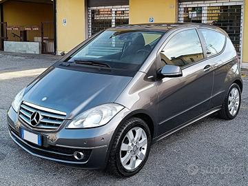 MERCEDES-BENZ A 150 BlueEFFICIENCY Coupé Eleganc