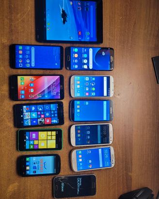 Lotto 10 telefoni + 1 tablet funzionanti 