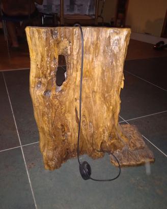 Lampada in legno fatta a mano