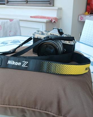 Reflex Nikon Zfc