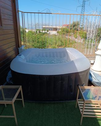 piscina idromassaggio gonfiabile 