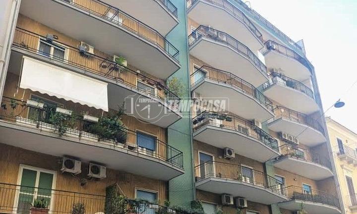 RIFINITO TRILOCALE, VIA DANTE