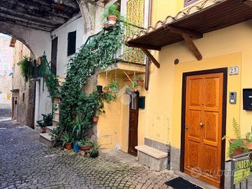 2 LOCALI A GENAZZANO