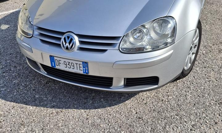 Volkswagen golf 5 1600cc Benzina