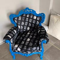 Poltrona tipo Proust di Mendini o Queen of love