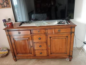 Mobili soggiorno e tavolo pranzo e sedie