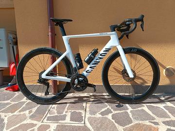 Canyon Aeroad CF SLX 7 Di2 TG L