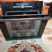 FORNO PIROLITICO CON FUNZIONE VAPORE HISENSE