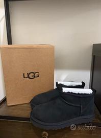 UGG CLASSIC ULTRA MINI Nero 38