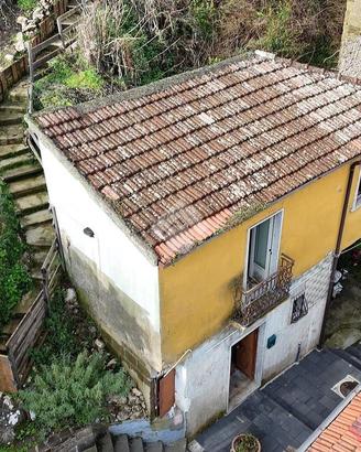 CASA INDIPENDENTE A SAN MARTINO VALLE CAUDINA
