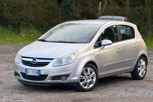 Opel Corsa 1.2 5 porte Cosmo