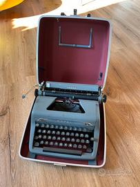 Macchina da scrivere Royal Arrow con accessori