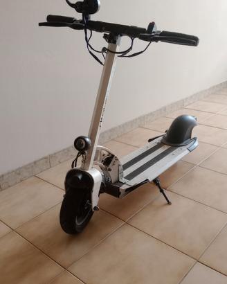 monopattino elettrico 