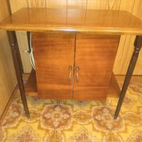 Mobiletto Vintage in Legno - Stile Anni '60/'70 -