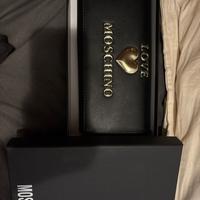 Pochette Love Moschino