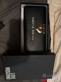 Pochette Love Moschino