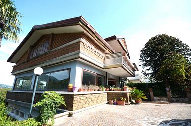 Porzione di bifamiliare a Contrada Chiaira