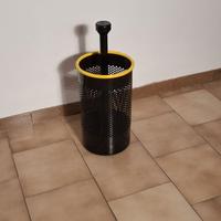 portaombrelli di design "cribbio".