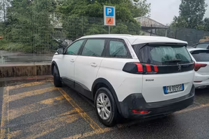 Peugeot 5008 1.5 Bluehdi Allure s&s 130 CV 7 posti