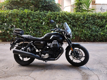 Moto Guzzi v7 Stone 850