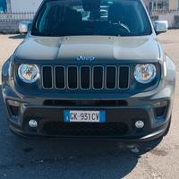privato  Jeep Renegade 4E plug in 190 cv