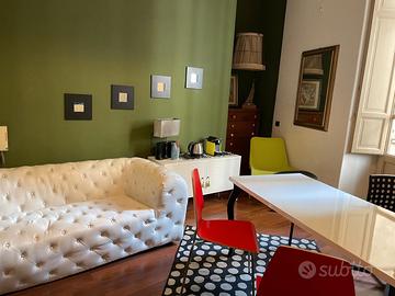 A/1159 Stanza all'interno di un ufficio