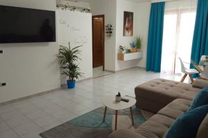 Ampio Appartamento arredato Via Ortobene